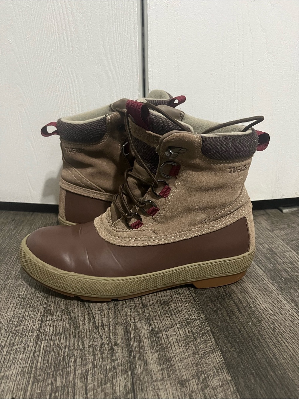 Tuffo Brown & Tan Waterproof Lace-Up Winter Boots with Burgundy Accents